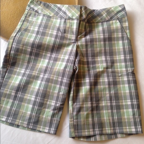 Ella J. Junior's Bermuda Shorts, Size 1, NWOT - Picture 1 of 3